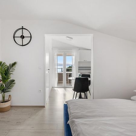 Apartmani Marko Omiš Buitenkant foto