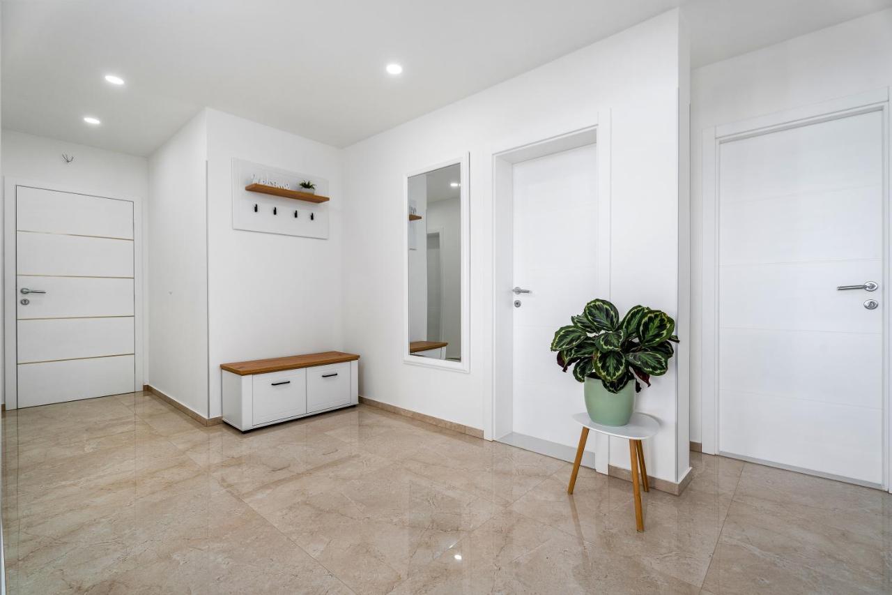 Apartmani Marko Omiš Buitenkant foto