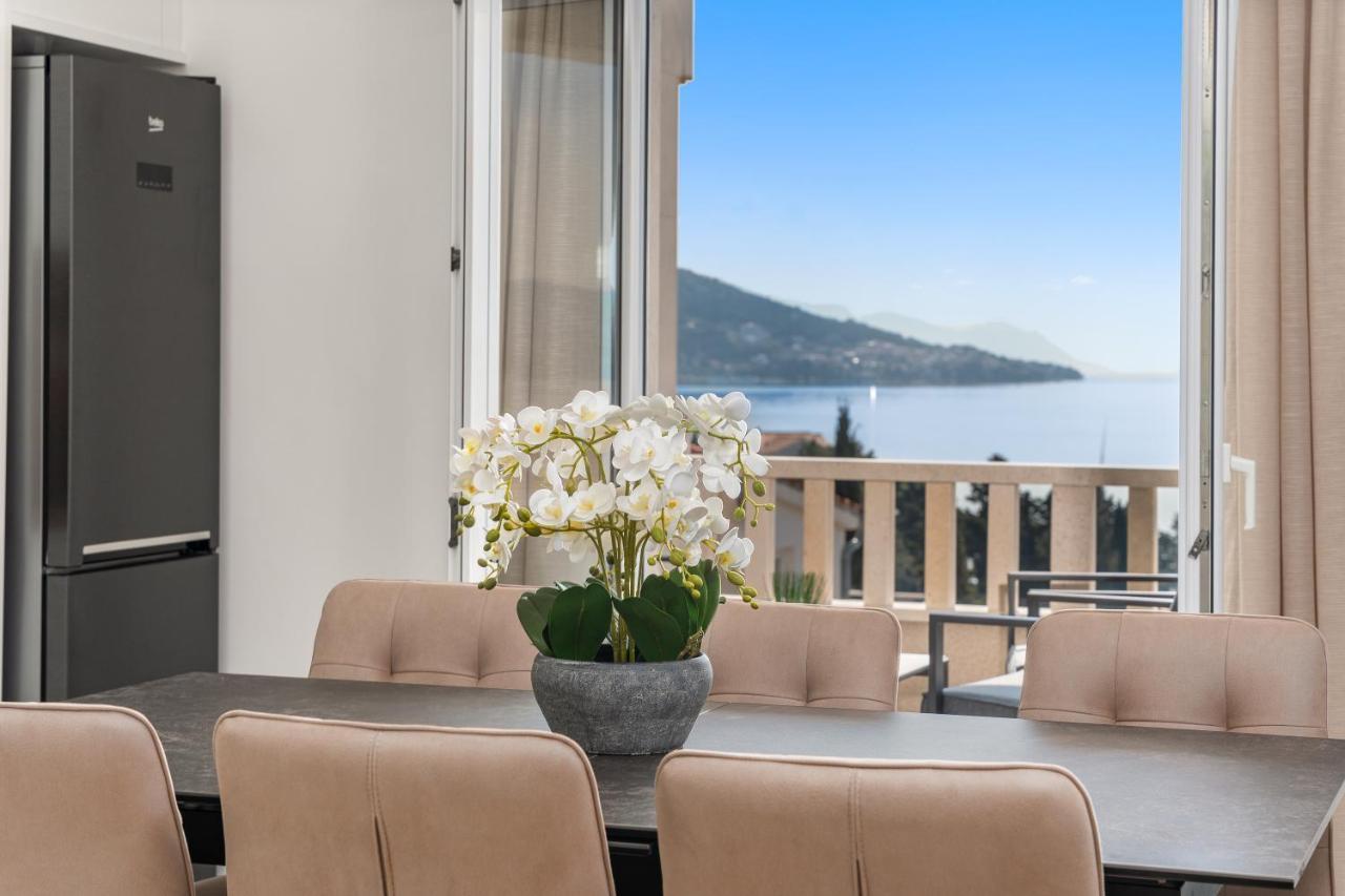 Apartmani Marko Omiš Buitenkant foto