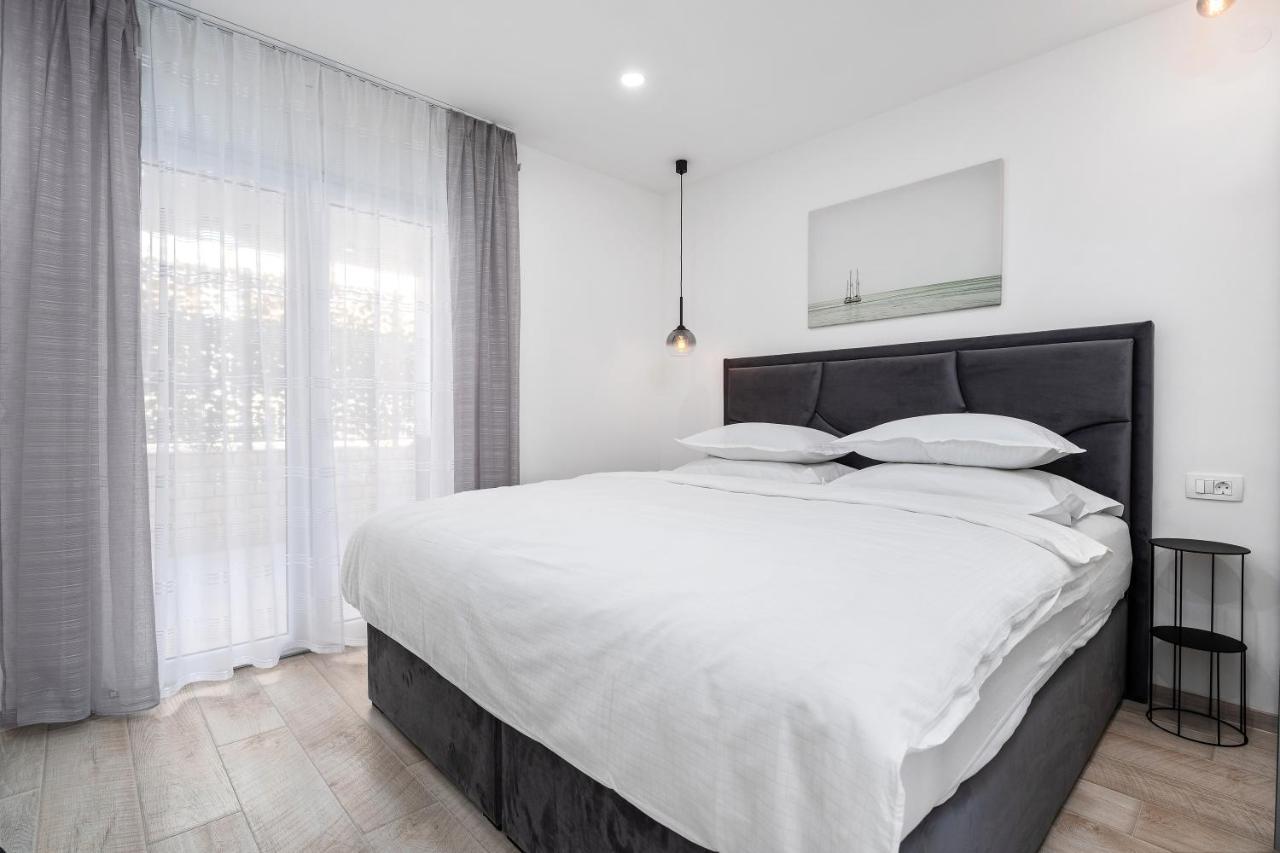 Apartmani Marko Omiš Buitenkant foto