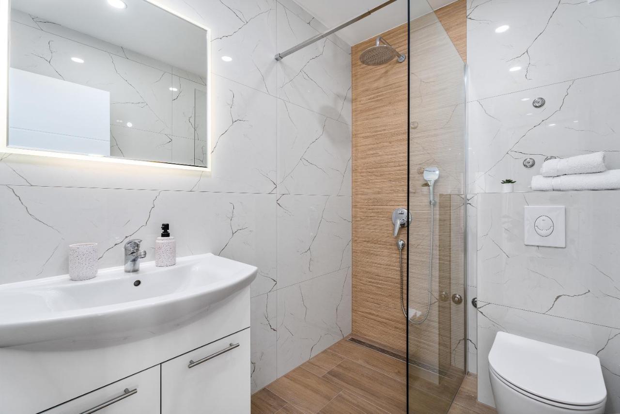 Apartmani Marko Omiš Buitenkant foto