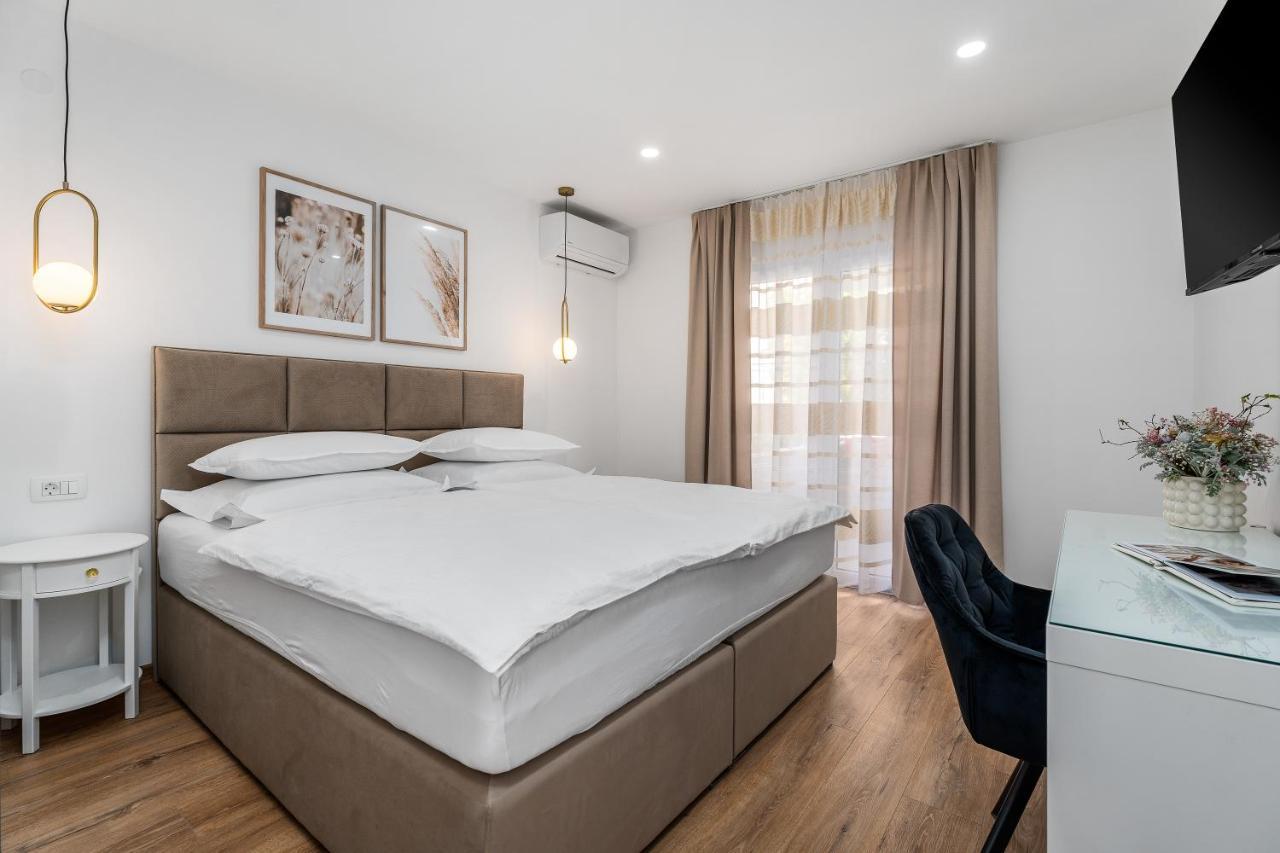 Apartmani Marko Omiš Buitenkant foto