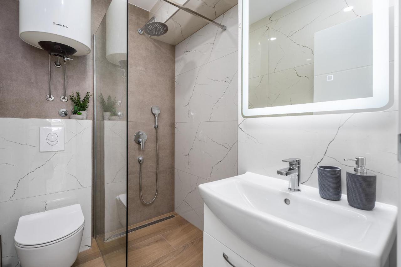 Apartmani Marko Omiš Buitenkant foto
