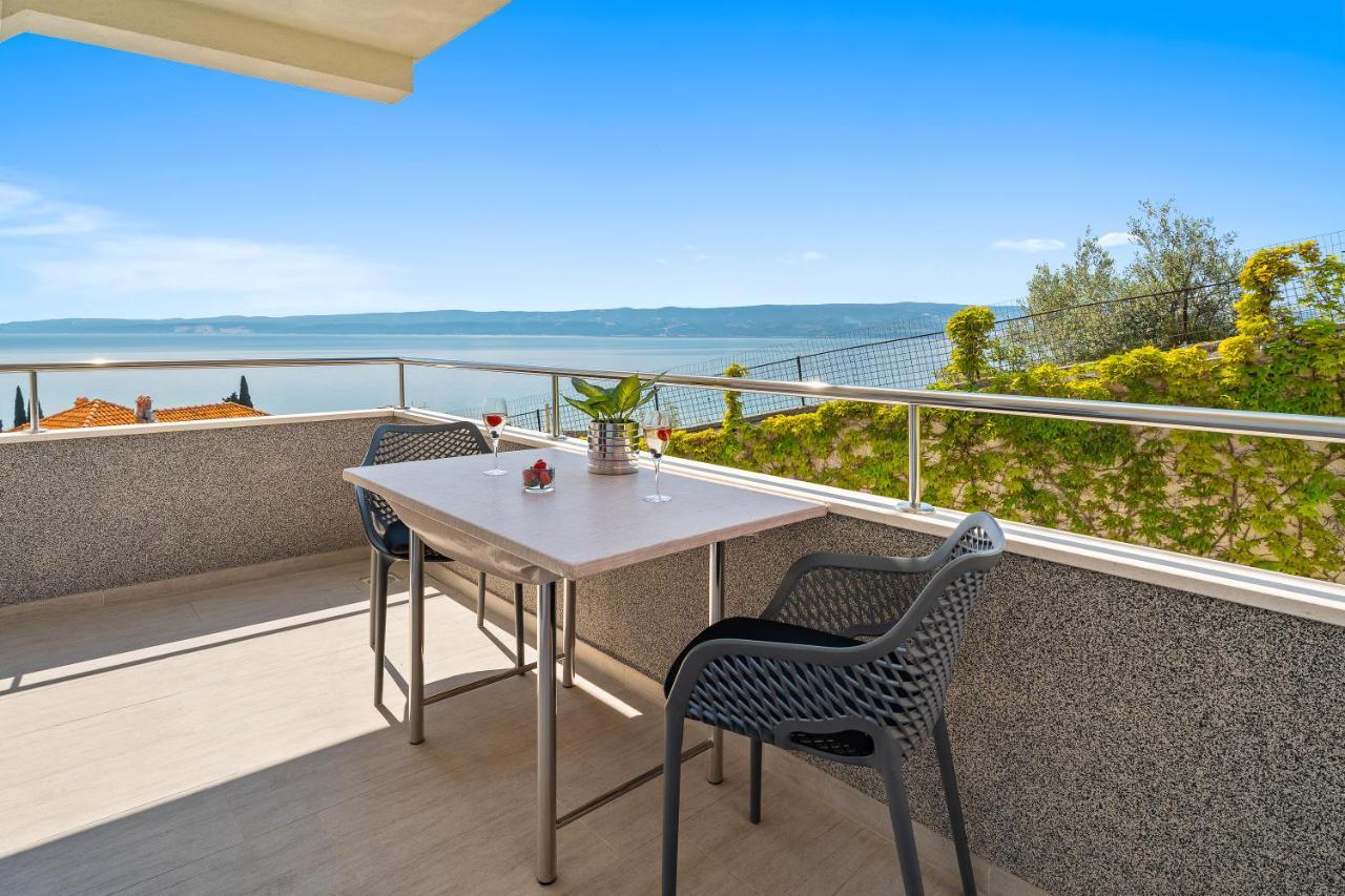 Apartmani Marko Omiš Buitenkant foto