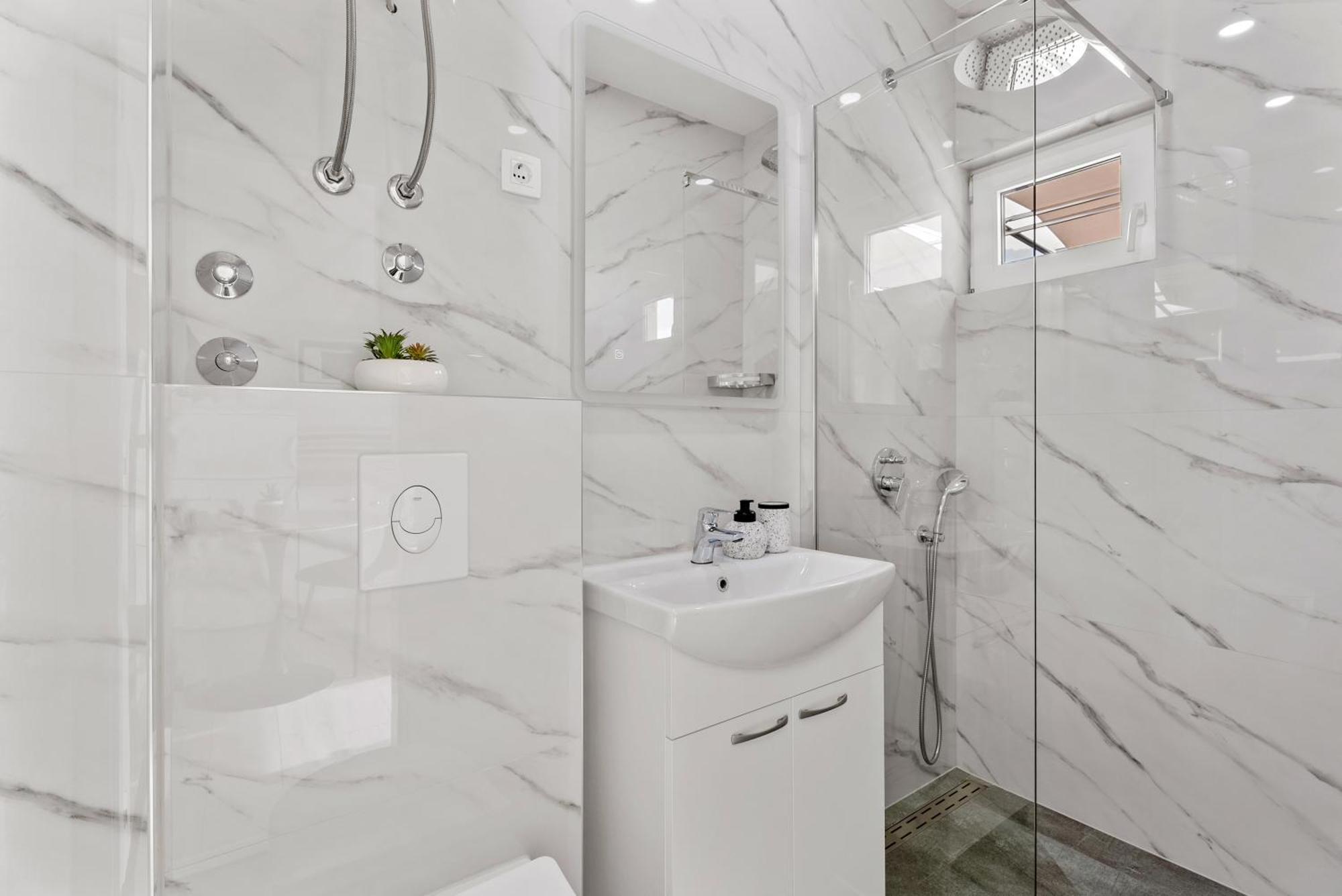 Apartmani Marko Omiš Buitenkant foto